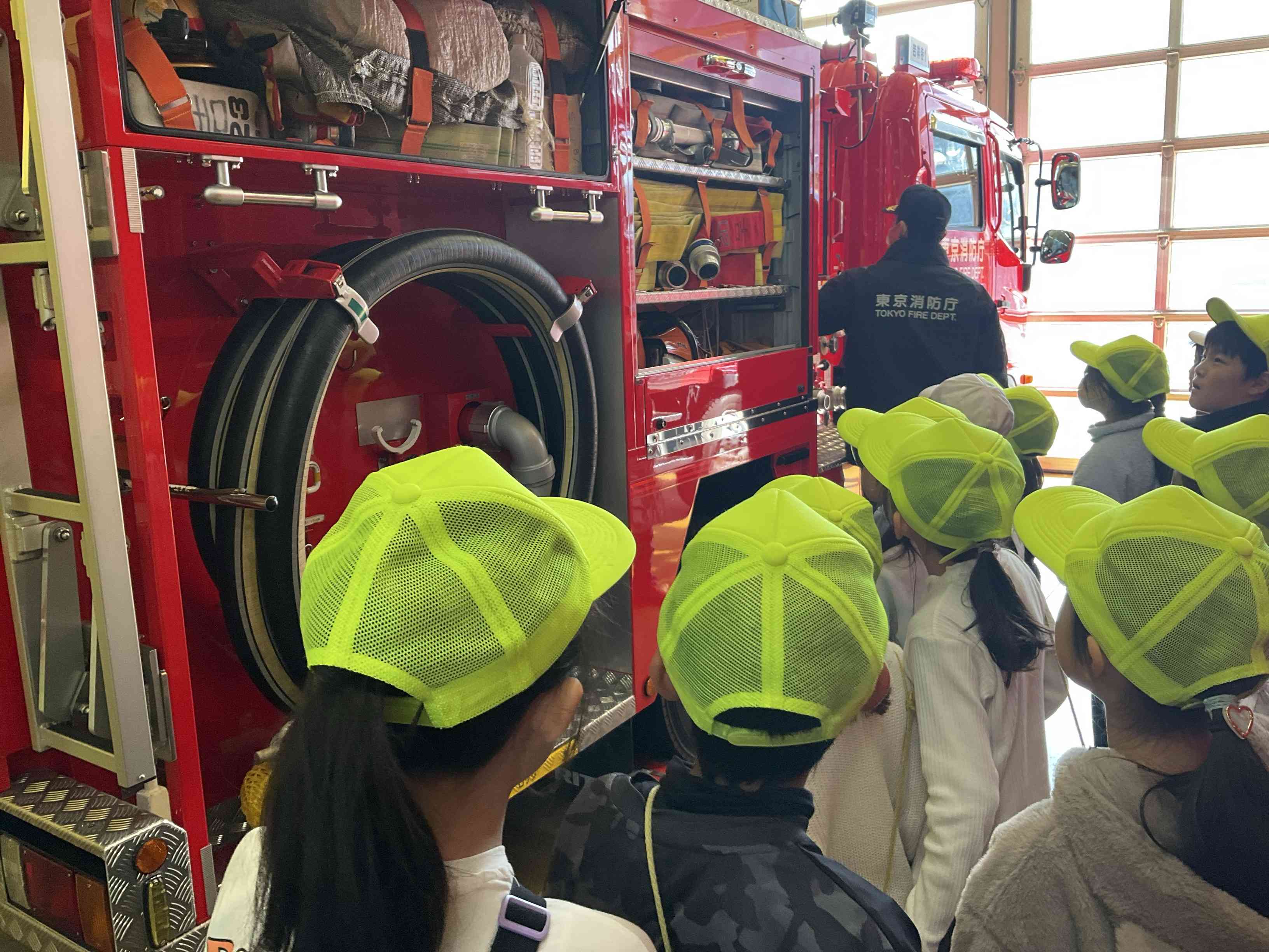 3年生「消防署見学」①